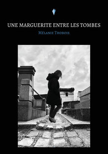 Une Marguerite entre les tombes